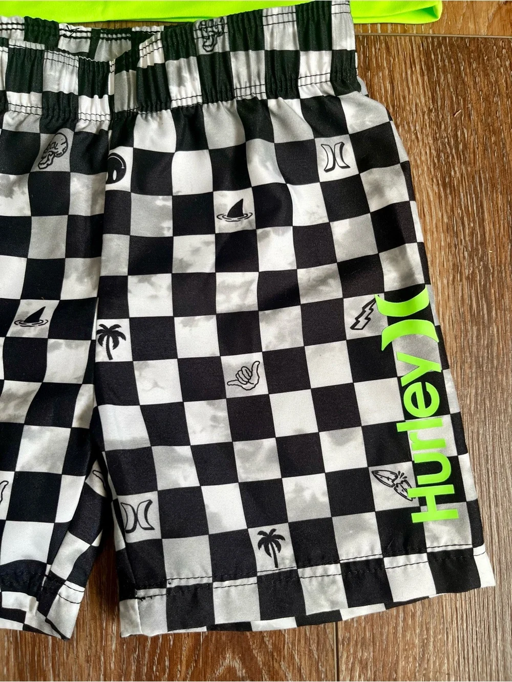 NWOT Hurley Boy’s Swim Trunk & UPF 50 Rashguard Set Size 18 Months